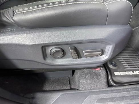 Used 2023 Toyota Sequoia Capstone AWD/4WD image 11