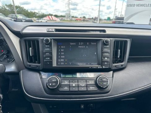 Used 2017 Toyota RAV4 XLE w/ Premium Special Value Package AWD/4WD image 30