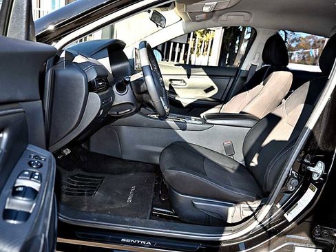 Used 2021 Nissan Sentra SV image 12