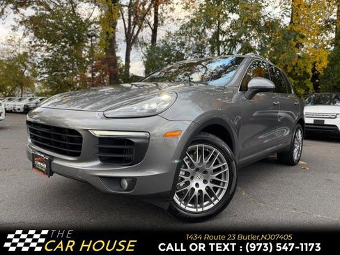 Used 2017 Porsche Cayenne S image 2