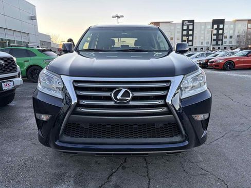 Used 2018 Lexus GX 460 image 8