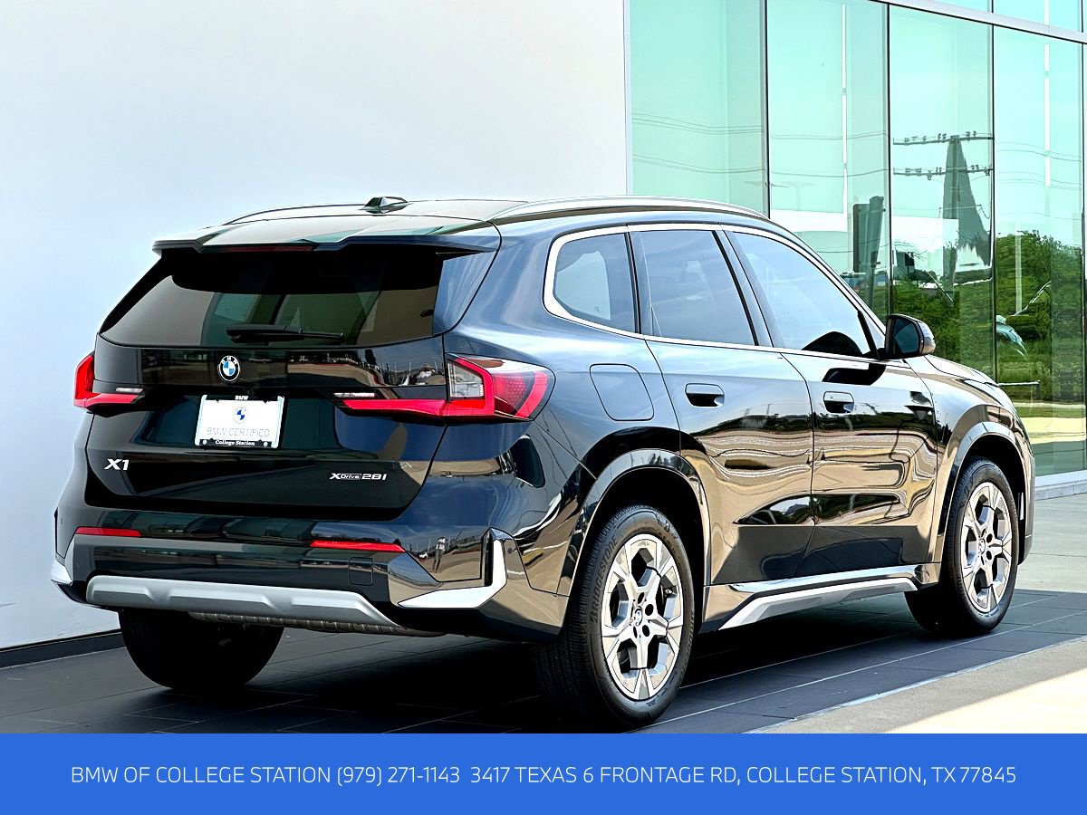 Certified 2025 BMW X1 xDrive28i w/ Technology Package AWD/4WD image 4