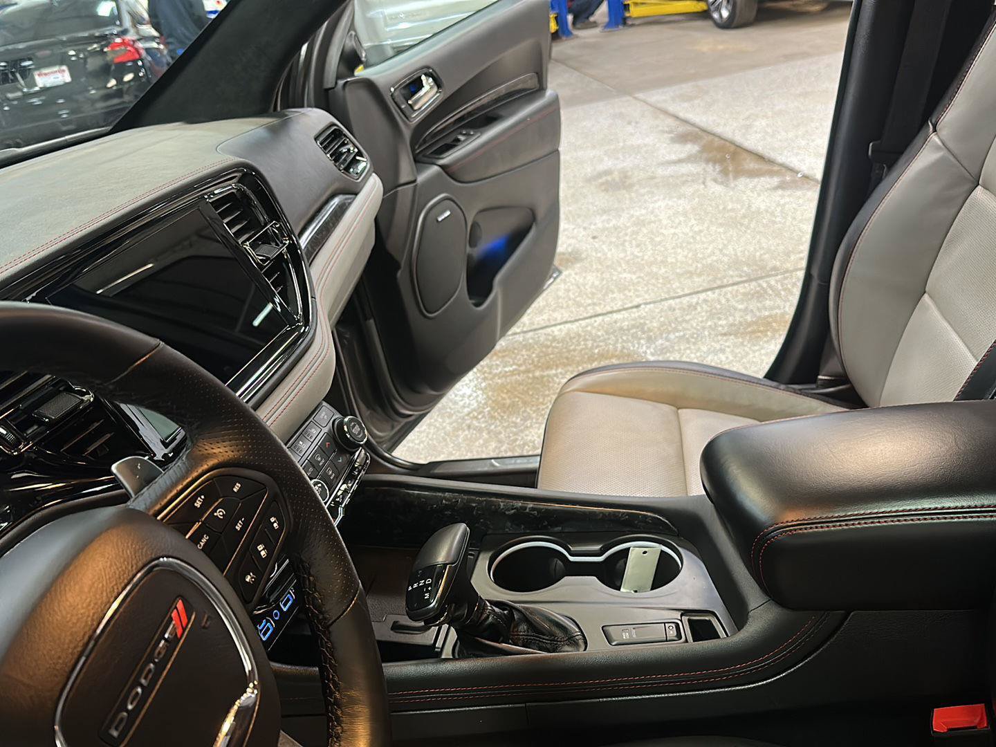 Used 2023 Dodge Durango R/T AWD/4WD image 25