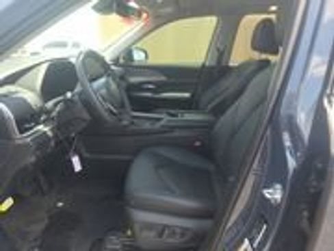 Used 2025 Toyota Grand Highlander XLE FWD image 12