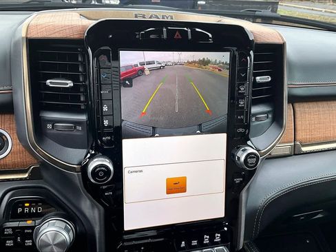 Used 2022 RAM 1500 Limited w/ Body-Colour Bumper Group image 27