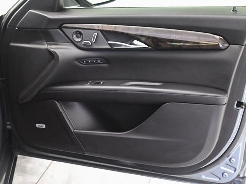 Used 2018 Cadillac CT6 Luxury image 11