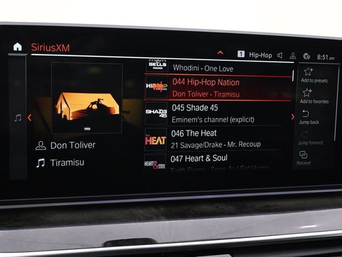 Used 2022 BMW M550i xDrive w/ Dynamic Handling Package image 27