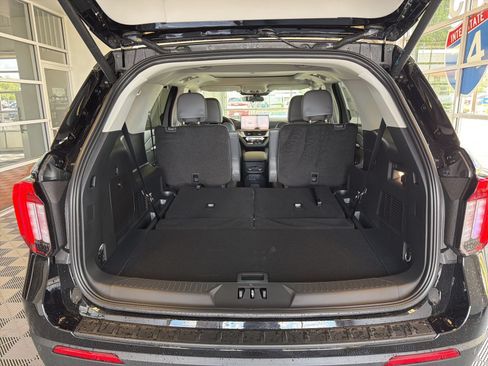 New 2026 Ford Explorer Active w/ Active Comfort Package AWD/4WD image 12