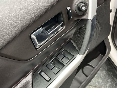 Used 2014 Ford Edge Limited w/ Equipment Group 301A AWD/4WD image 10