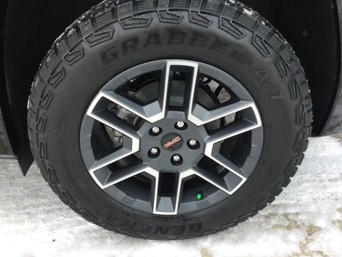 New 2026 GMC Terrain AT4 image 5