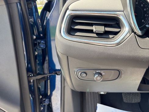 Certified 2022 Chevrolet Equinox LT w/ Driver Convenience Package AWD/4WD image 32