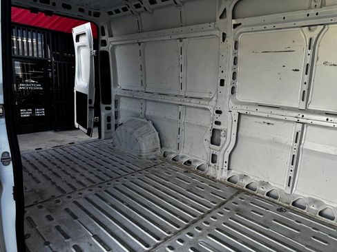 Used 2024 RAM ProMaster 2500 w/ Convenience Group FWD image 34