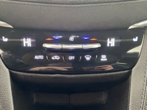 Used 2025 Cadillac XT5 Premium Luxury image 39