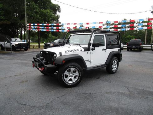 Used 2012 Jeep Wrangler Sport w/ Connectivity Group AWD/4WD image 27