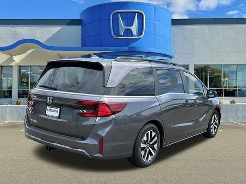 New 2026 Honda Odyssey EX-L image 4