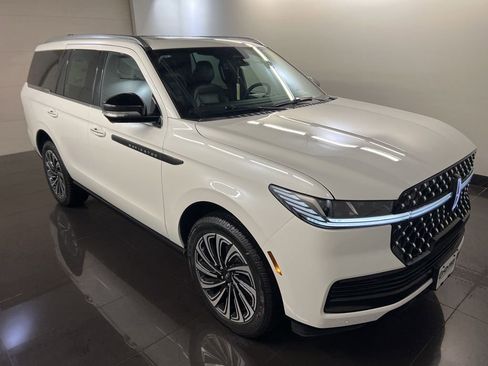 New 2026 Lincoln Navigator Black Label AWD/4WD image 1