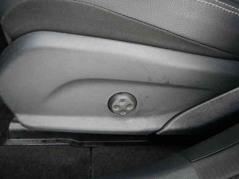 Used 2022 Mercedes-Benz GLC 300 4MATIC w/ Multimedia Package Lite image 24