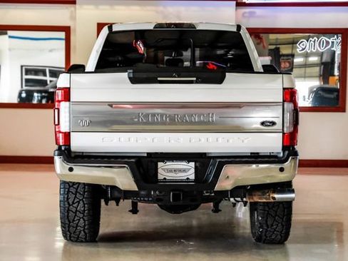 Used 2018 Ford F250 King Ranch w/ King Ranch Ultimate Package AWD/4WD image 12