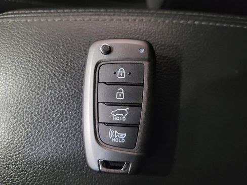 Used 2018 Hyundai Elantra GT image 32