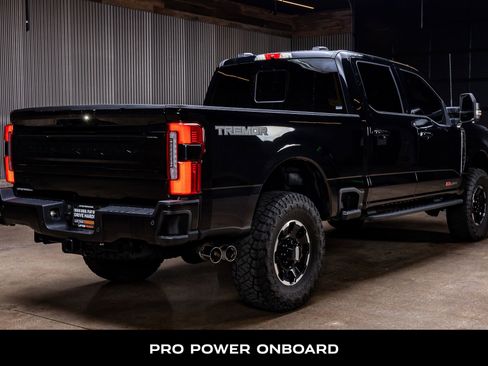 Used 2025 Ford F250 Platinum w/ Tremor Off-Road Package image 9
