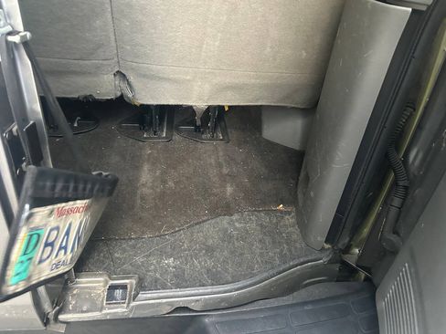 Used 2012 Chevrolet Express 2500 LT w/ LT Preferred Equipment Group RWD image 14