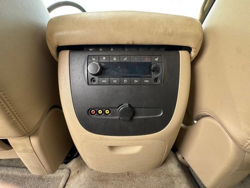 Used 2012 Chevrolet Suburban LTZ AWD/4WD image 28
