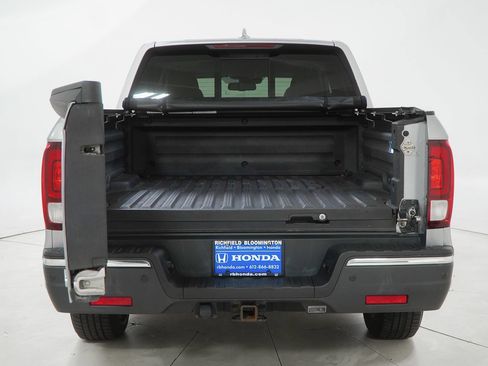Used 2017 Honda Ridgeline RTL-E image 11