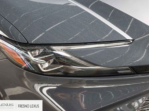 Used 2025 Toyota Camry XLE FWD image 10