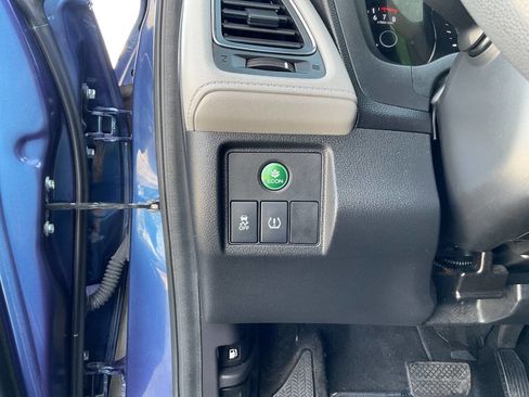 Used 2016 Honda HR-V EX image 16