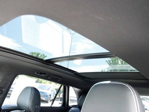 Used 2023 Volkswagen Atlas Cross Sport SE w/ Panoramic Sunroof Package AWD/4WD image 17