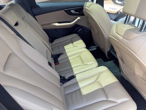 Used 2021 Audi Q7 3.0T Premium AWD/4WD image 19