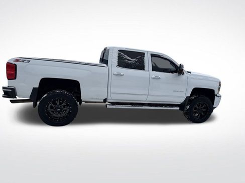 Used 2018 Chevrolet Silverado 2500 LTZ w/ Vortec Plus Package image 7
