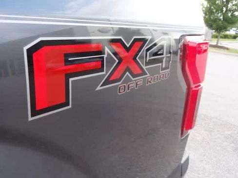 Used 2018 Ford F150 Platinum w/ Equipment Group 701A Luxury AWD/4WD image 47