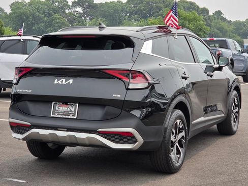 Used 2024 Kia Sportage EX w/ EX Premium Package AWD/4WD image 4