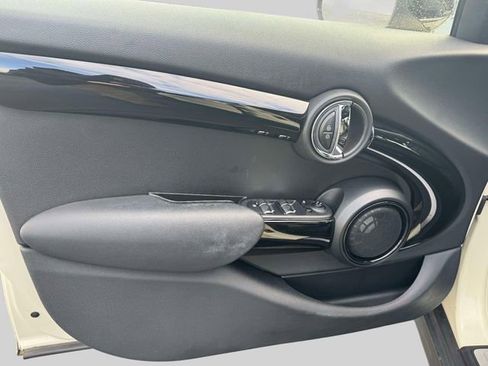 Used 2020 MINI Cooper S w/ Premium Package image 21