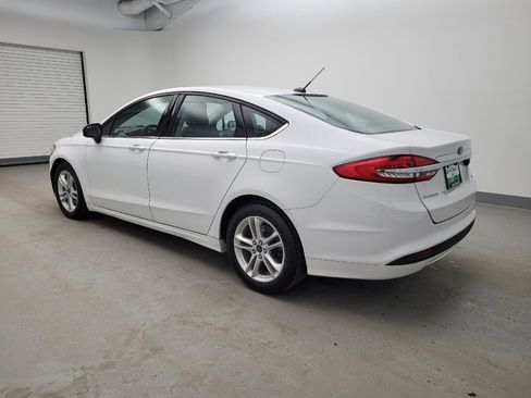 Used 2018 Ford Fusion SE image 3