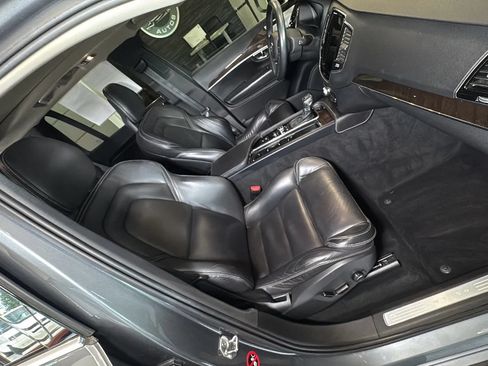 Used 2017 Volvo XC90 T6 Momentum w/ Vision Package AWD/4WD image 31