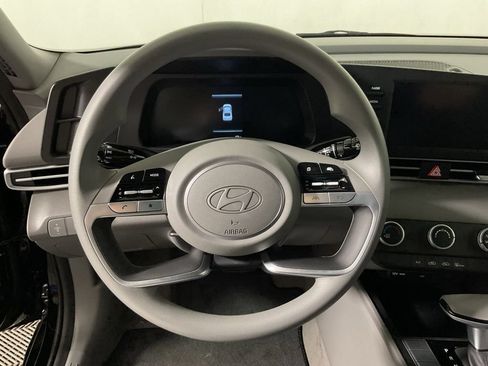 New 2026 Hyundai Elantra SE FWD image 23