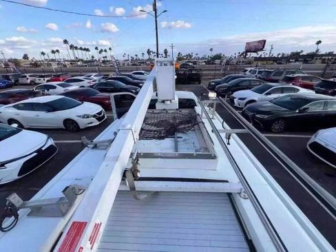 Used 2012 Ford F550 2WD Regular Cab Super Duty w/ PWR Equipment Group image 26