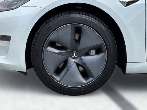Used 2020 Tesla Model 3 Standard Range RWD image 11