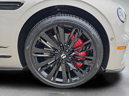 New 2025 Bentley Flying Spur Plug-In Hybrid image 13