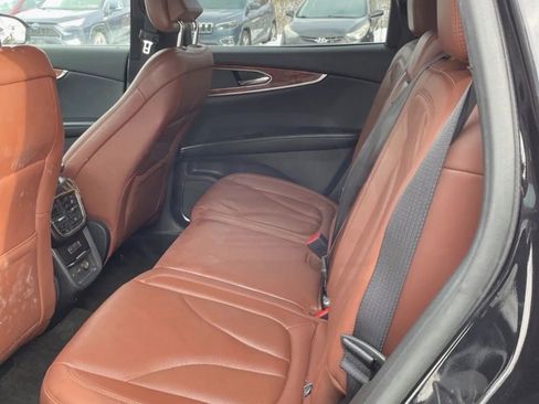 Used 2019 Lincoln Nautilus Reserve image 6