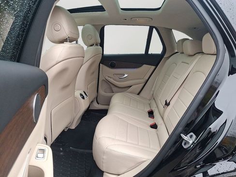 Used 2022 Mercedes-Benz GLC 300 4MATIC image 8