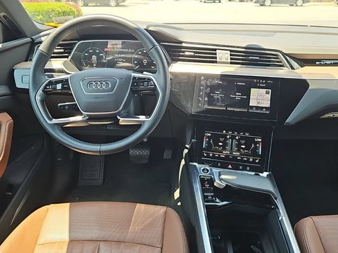 Used 2024 Audi Q8 e-tron Premium Plus w/ Premium Plus Package AWD/4WD image 2