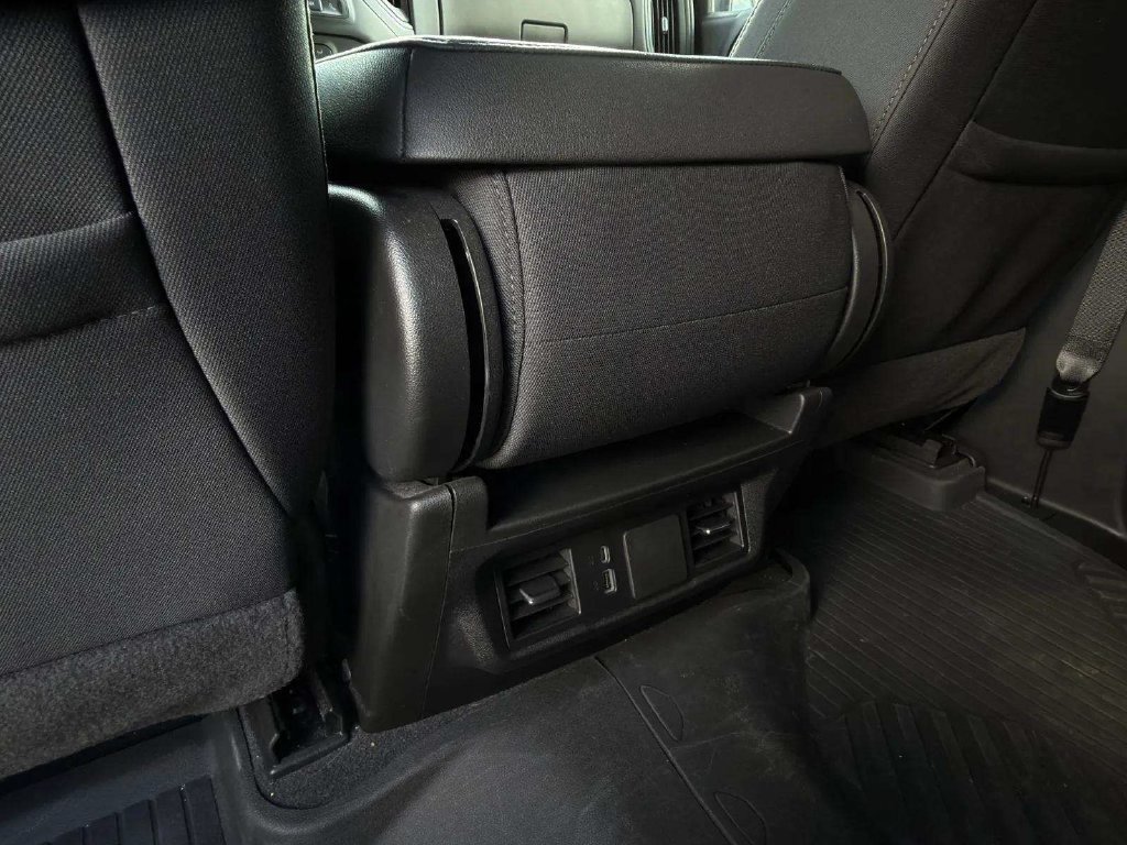 Used 2025 Chevrolet Silverado 1500 Custom Trail Boss AWD/4WD image 18