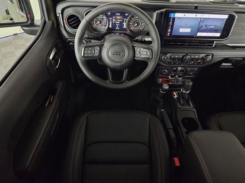 Used 2026 Jeep Wrangler Unlimited Rubicon AWD/4WD image 9