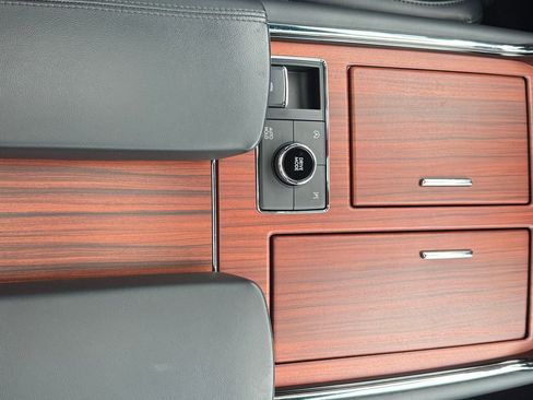 Used 2024 Lincoln Navigator Reserve image 31