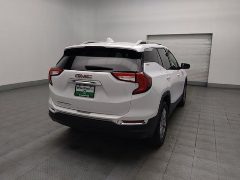 Used 2023 GMC Terrain SLT image 9