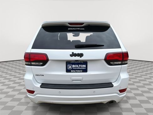 Used 2021 Jeep Grand Cherokee Laredo X image 4