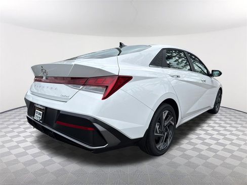 New 2026 Hyundai Elantra Limited image 5